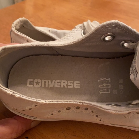 Converse All Star off white/ white lace like design sneakers nice, size 8, - Picture 14 of 16